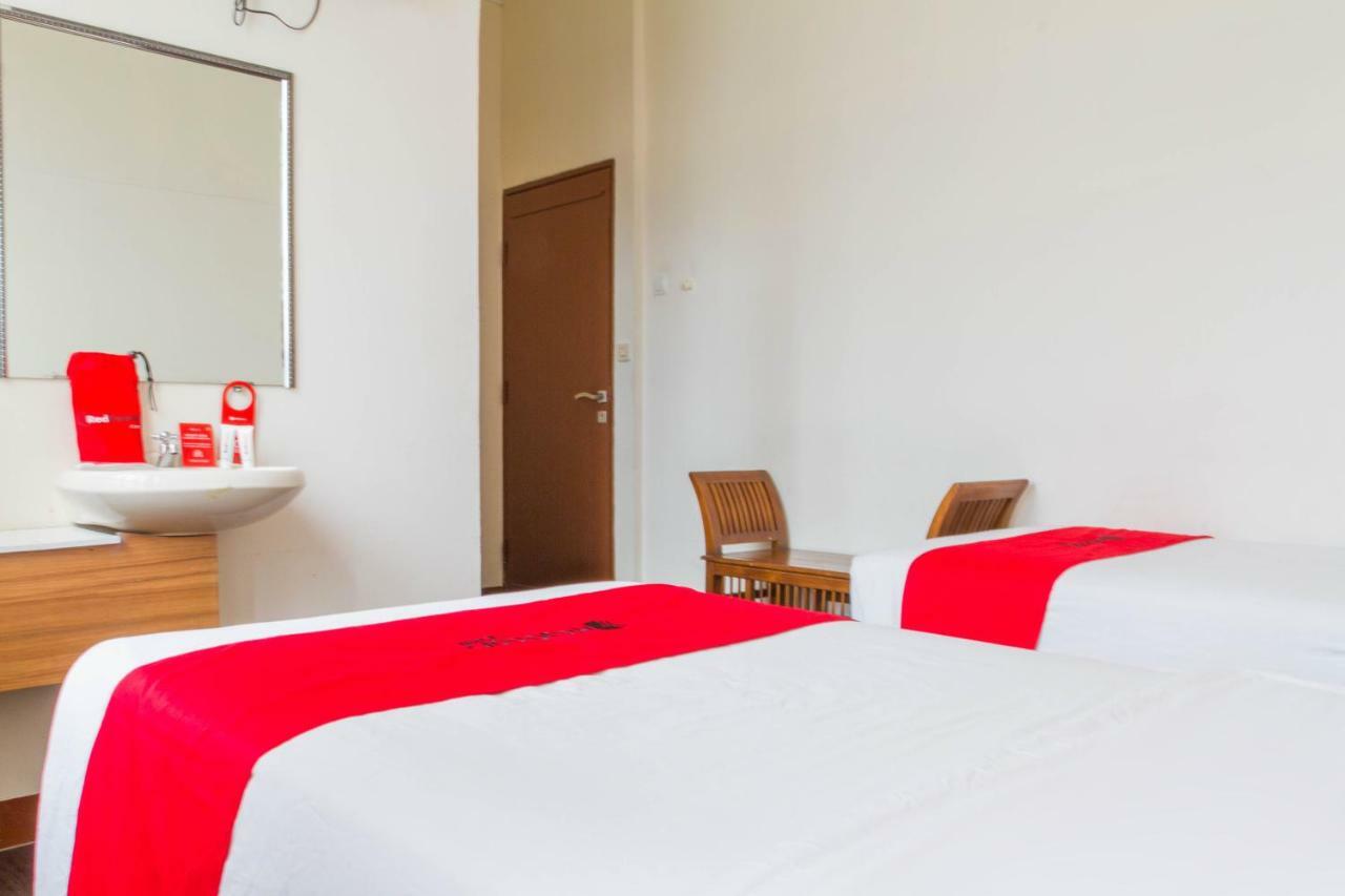Reddoorz Plus @ Surapati 2 Bandung Extérieur photo