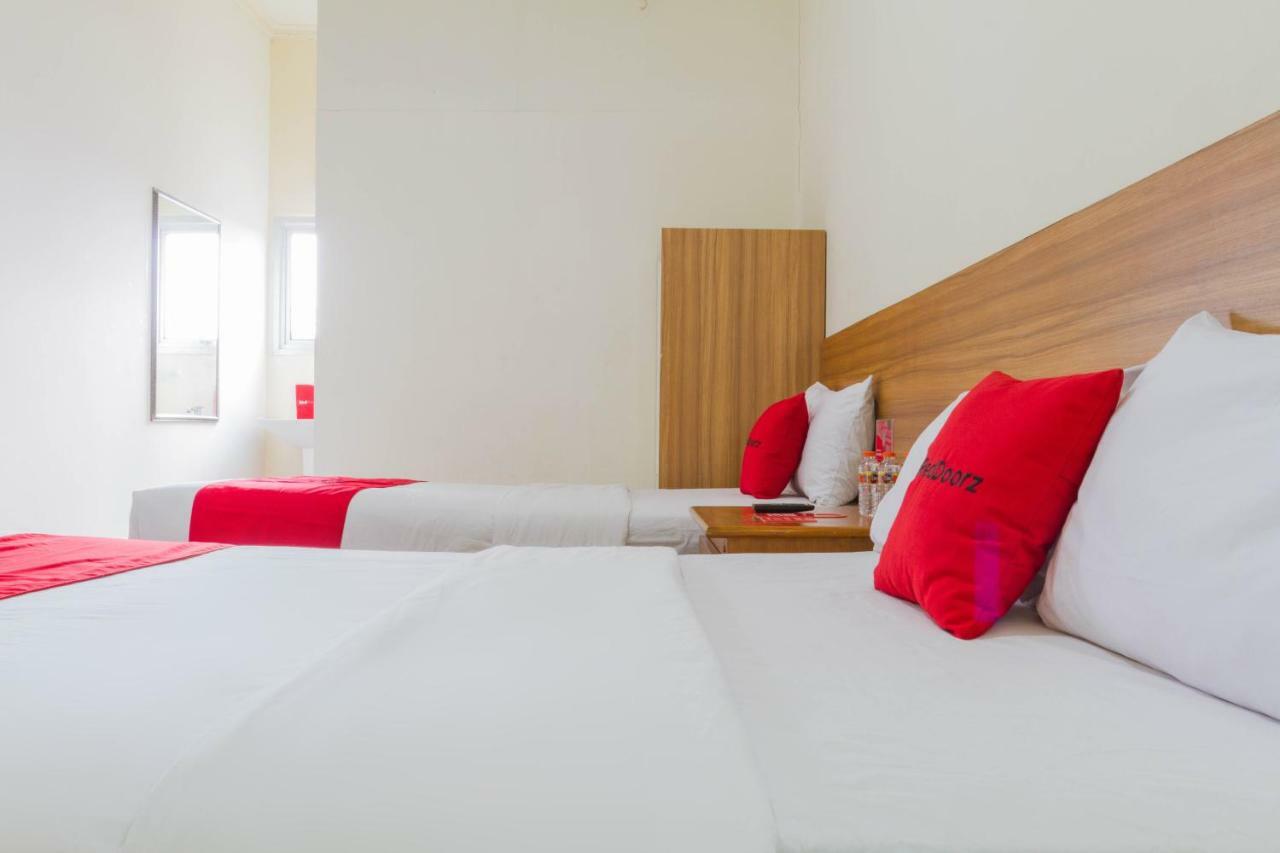 Reddoorz Plus @ Surapati 2 Bandung Extérieur photo